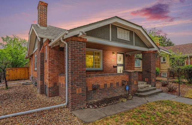 Available NOW! 3 Bedroom 2 Bath Beautiful Home in Denver! photos photos