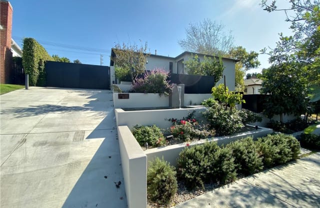 7528 Flight Avenue - 7528 Flight Avenue, Los Angeles, CA 90045