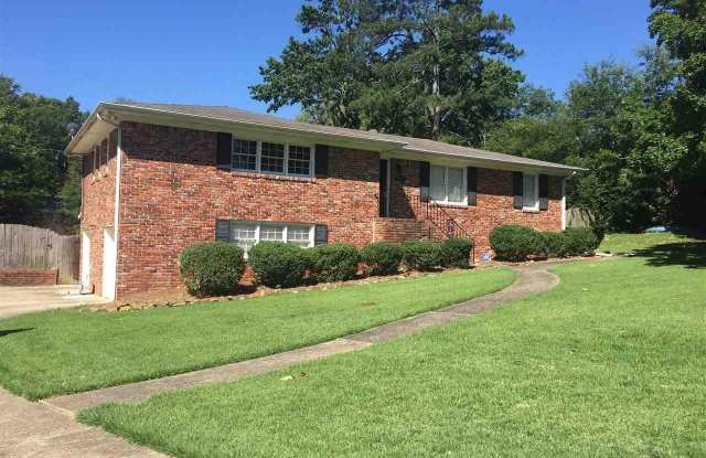 2440 HAWKSBURY LANE - 2440 Hawksbury Lane, Hoover, AL 35226