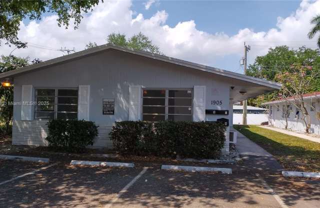 1905 Miami Rd photos photos