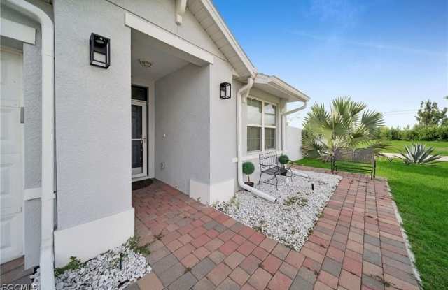 2620 SW 3rd Place photos photos