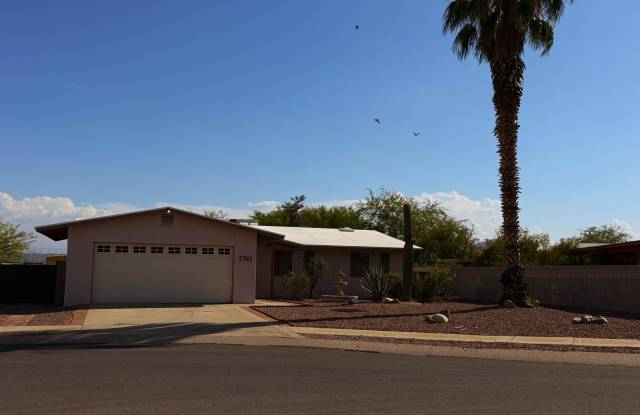 Newly Upgraded 3Bed 2Bath Home On Ina & Thornydale photos photos