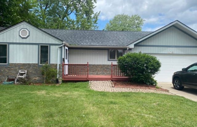 109 Bircwood - 109 Birchwood Avenue, Troy, MI 48083