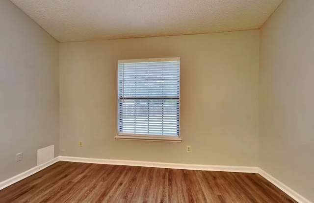 12935 Staffordshire Dr S Gallery 2