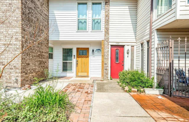 Beautifully Updated 3-Bed, 3-Bath Home in Moore photos photos