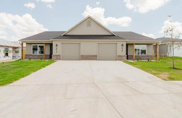 6508  NW Brickhaven photos photos