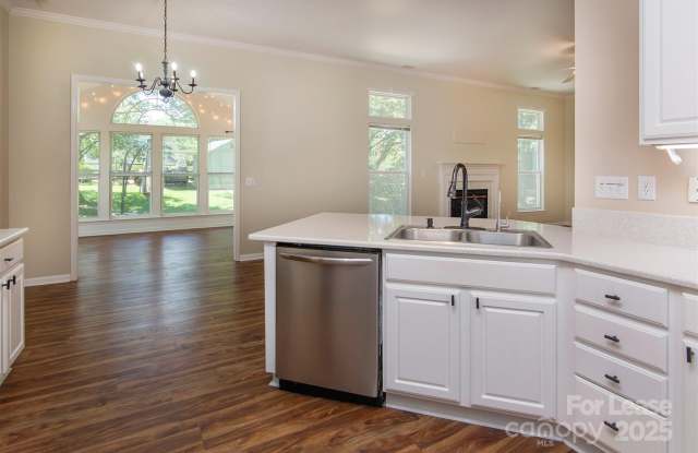 9804 Nottinghill Lane photos photos