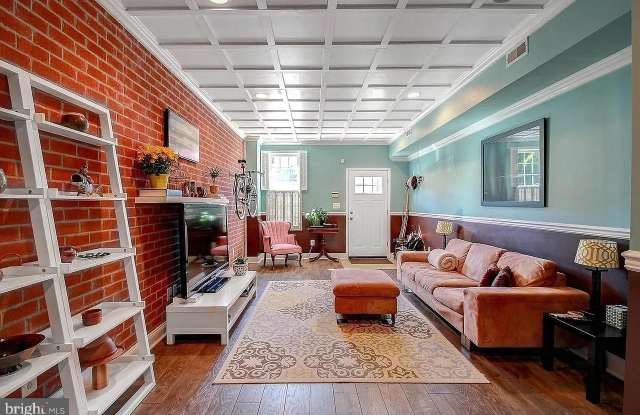 255 S REGESTER STREET Gallery 4