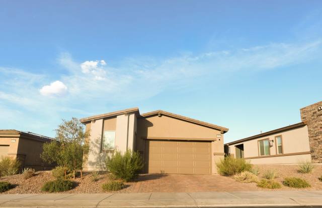 A Fabulous 2 Bedroom home with a Pool in Henderson Furnished or NOT!!! Gallery 3