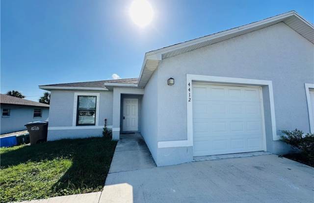 4412 Skyline Boulevard Gallery 3