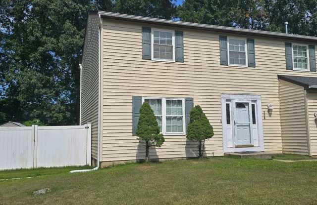 134 STEEPLECHASE Circle Gallery 2