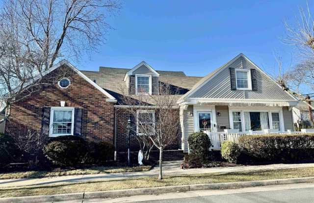 8505 Monmouth photos photos