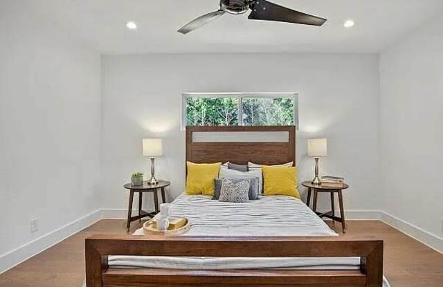 6505 Grover Avenue photos photos