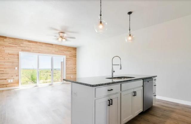 Modern Townhome in Beautiful Colbert Hills Golf Course Area photos photos