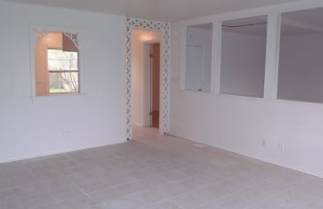 7923 Brennan Road Gallery 4