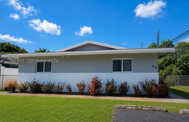 415 SW 16th Ct Gallery 1