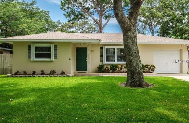 2020 HARVARD AVENUE - 2020 Harvard Avenue, Dunedin, FL 34698