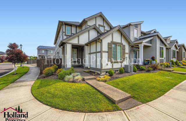 Gorgeous 3-Bed Hillsboro Home with a Fenced Yard! photos photos
