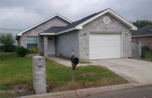 2031 Lake View Drive E photos photos