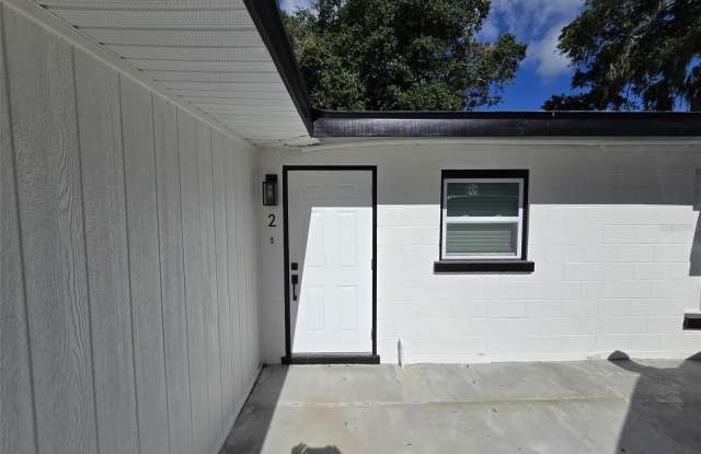 416 W IANTHE Street Gallery 1