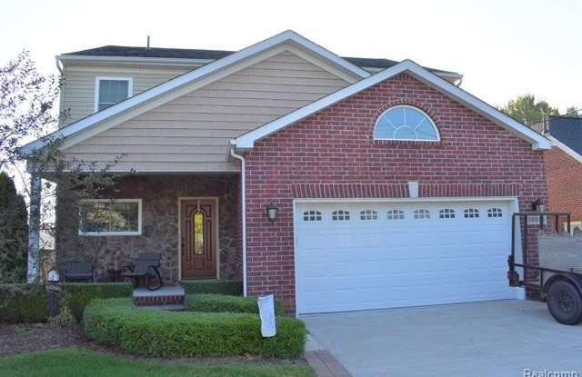 39046 LAKESHORE Drive - 39046 Lakeshore Drive, Macomb County, MI 48045