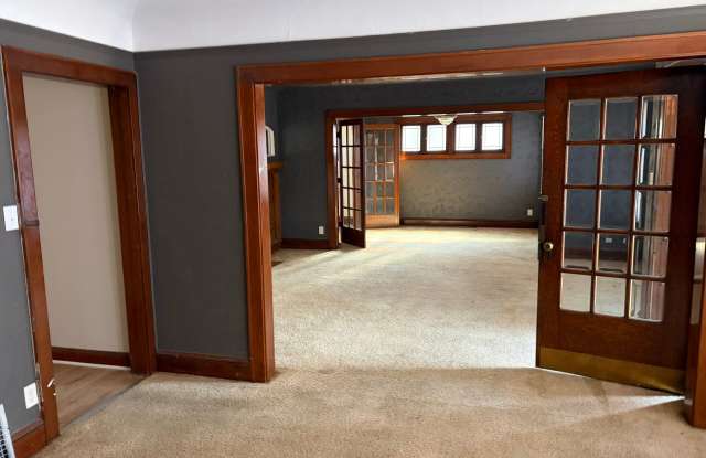 2842 North 47th Street photos photos