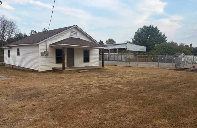 4 Bedroom and 1 Bathroom House Gallery 4