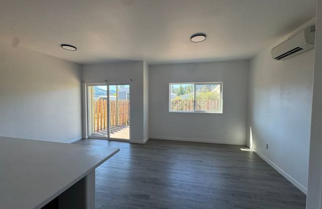 Modern 3 bedroom townhouse Gallery 4