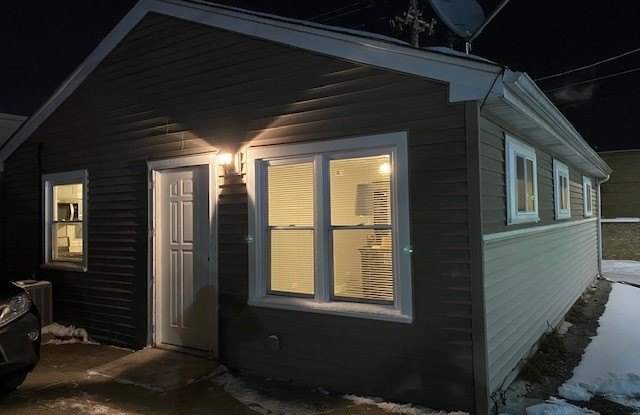 4417 N Nagle Avenue Gallery 1