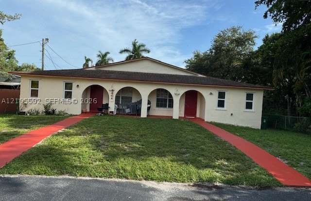 4464 SW 51 Street Gallery 1