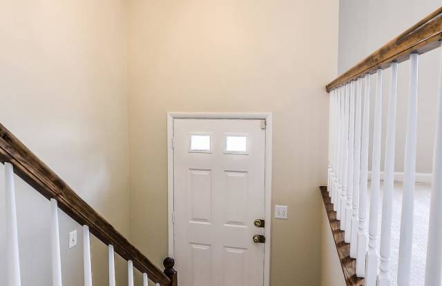 8316 WHITE STAR COURT Gallery 2