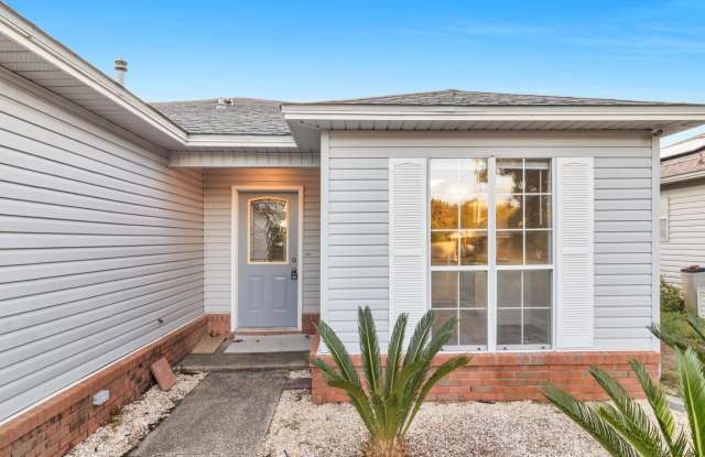 1967 Esplanade Street - 1967 Esplanade Street, Navarre, FL 32566