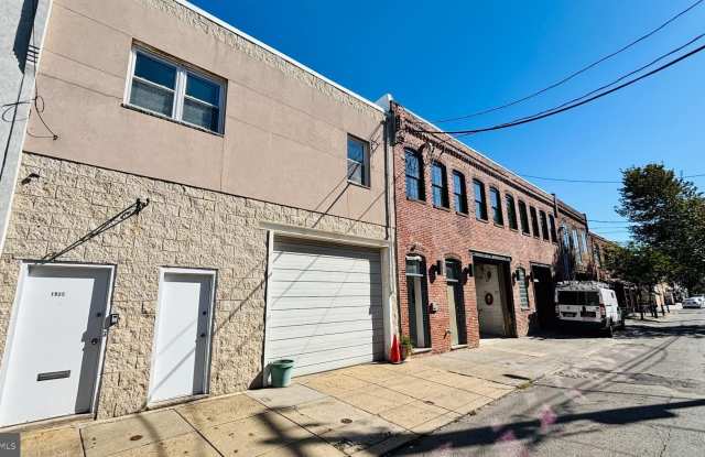 1925 S BANCROFT Street photos photos