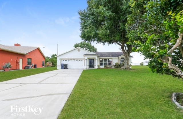 329 Edgewood Court - 329 Edgewood Court, Poinciana, FL 34759