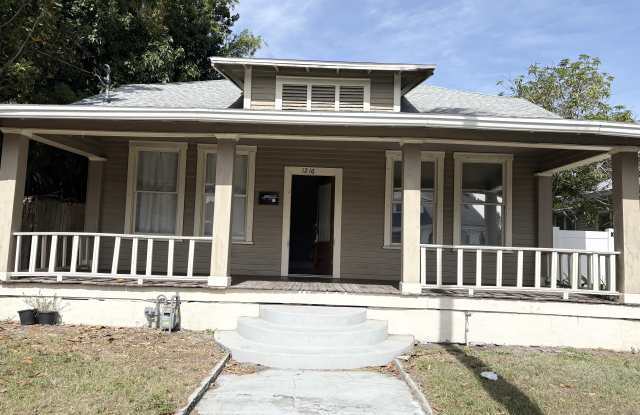 1216 E 17th Ave photos photos