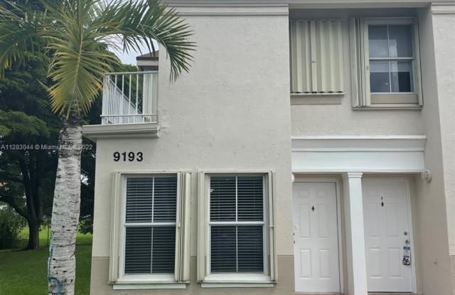 9193 Fontainebleau Blvd - 9193 Fontainebleau Blvd, Fountainebleau, FL 33172