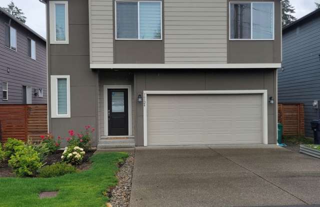 Beautiful 3 bd 3 bath newer home - 36124 56th Avenue South, Lakeland South, WA 98001