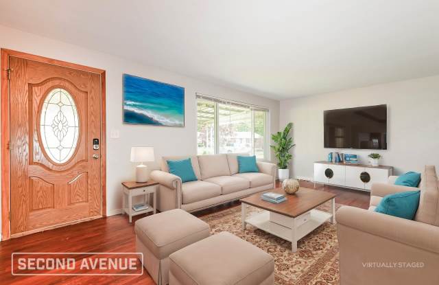 382 Collins Dr Gallery 2