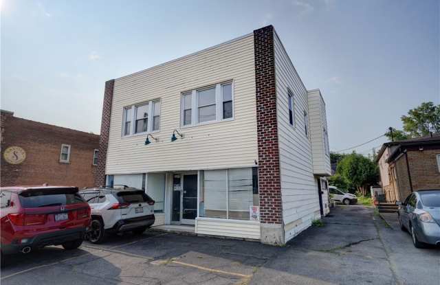 2247 Clifford Avenue Gallery 1