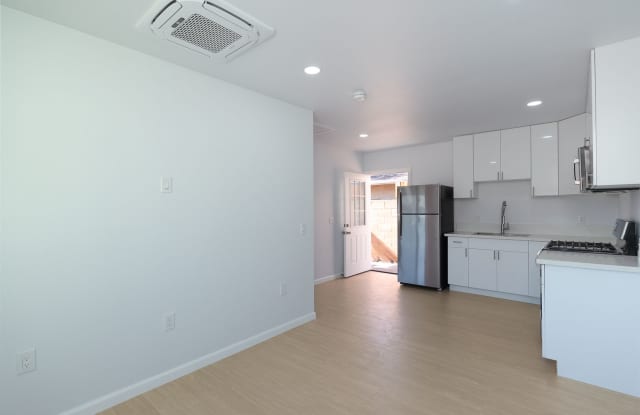 1 Bedroom + 1 Bathroom ADU | Oxnard Estates | Unfurnished Gallery 3