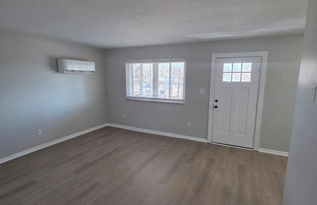 Charming 2 bedroom apt in Fountain City for rent! photos photos