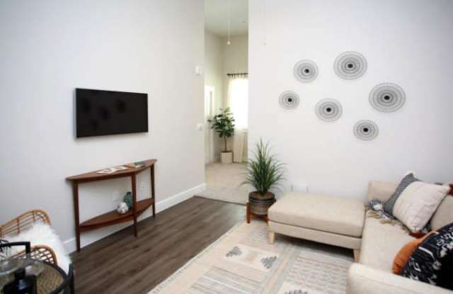 5438 Middle Fiskville Rd Gallery 2