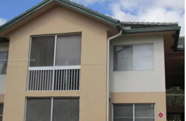 9733 Westview Dr - 9733 Westview Drive, Coral Springs, FL 33076