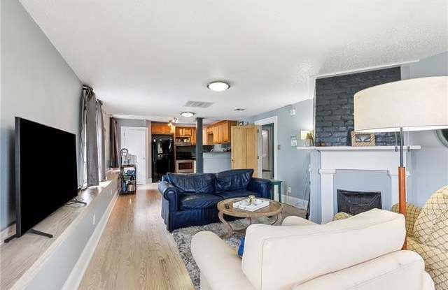 2825 ANNUNCIATION Street Gallery 4