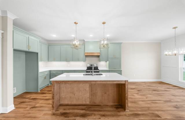 7 Honeysuckle Dr - AVAILABLE NOW! Gallery 4