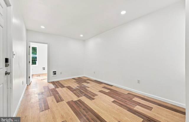 2843 N 13TH Street Gallery 4