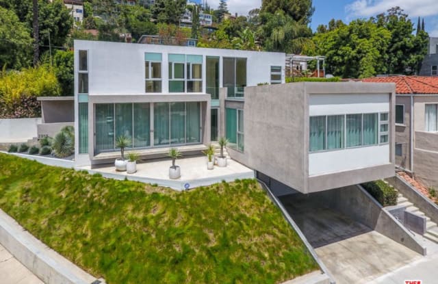 2955 SWAN Place - 2955 Swan Place, Los Angeles, CA 90026