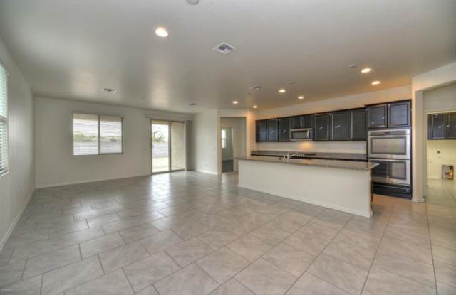 18597 West Mescal Street Gallery 3