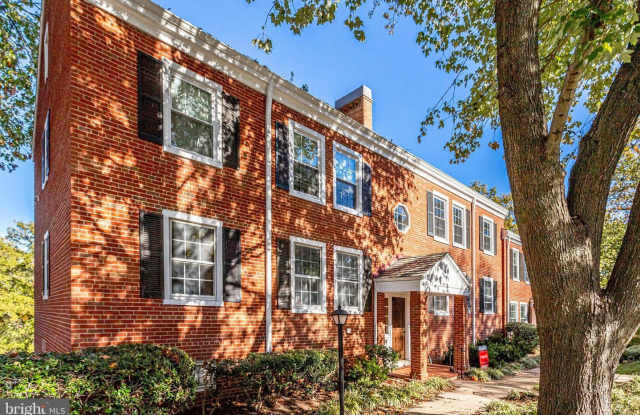 2943 S DINWIDDIE ST #B2 - 2943 South Dinwiddie Street, Alexandria, VA 22206