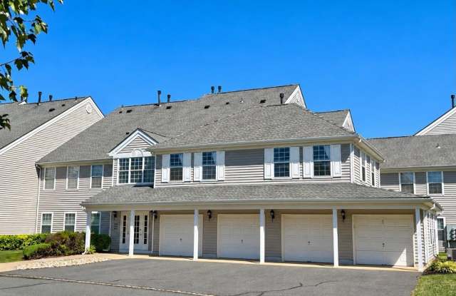 914 EAGLES CHASE Drive Gallery 1
